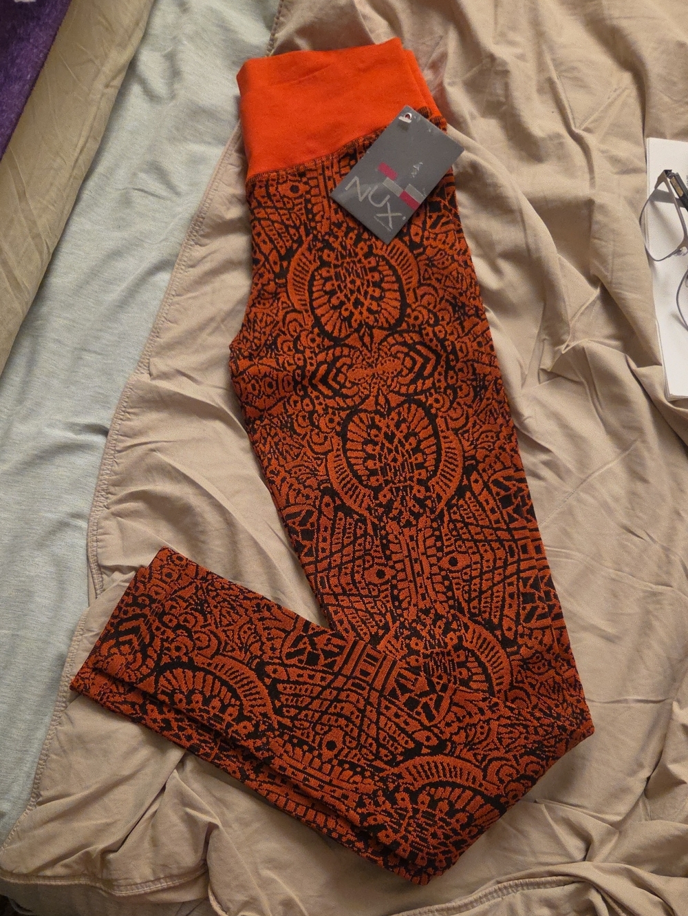 NWT Nux Damask Leggings